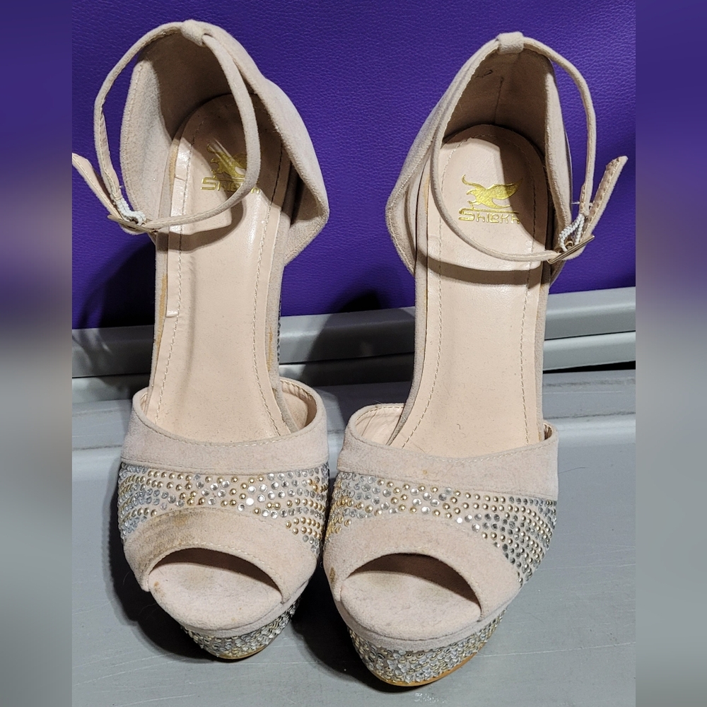 Elegant Beige Peep-Toe Heels with Rhinestones